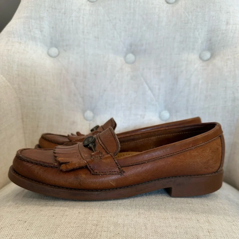 G.H. Bass Weejuns Kiltie Bit Buckle Fringe Loafers Women’s 7 Brown Logo Preppy
